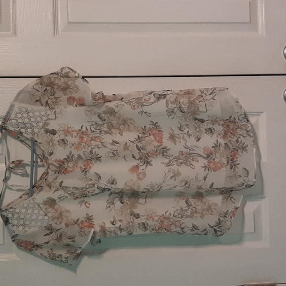 Top - Picture 2 of 5